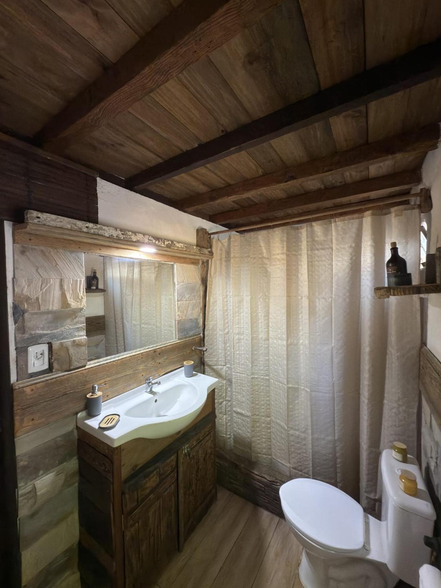 Alquilo Casa En Sierras De 